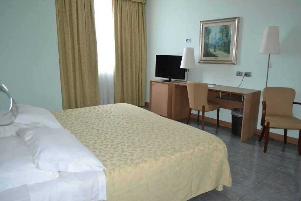 DOUBLE STANDARD Room, Marina Palace Hotel Spa & Congress Hall, Catania