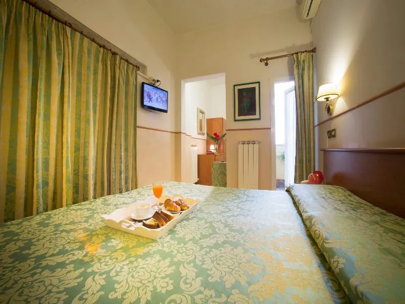 Room, Albergo Montreal, Florence