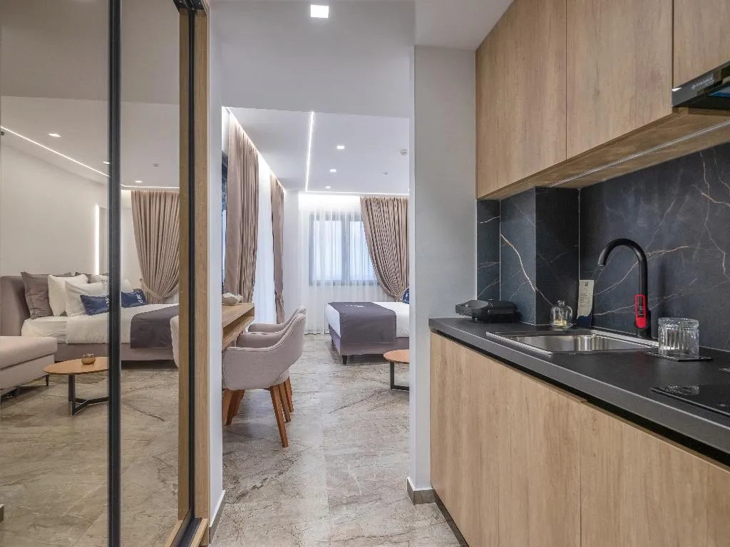 SUITE WITH JACUZZI Room, Captain Napoleon Paterakis CNP Luxurious Suites, Crete