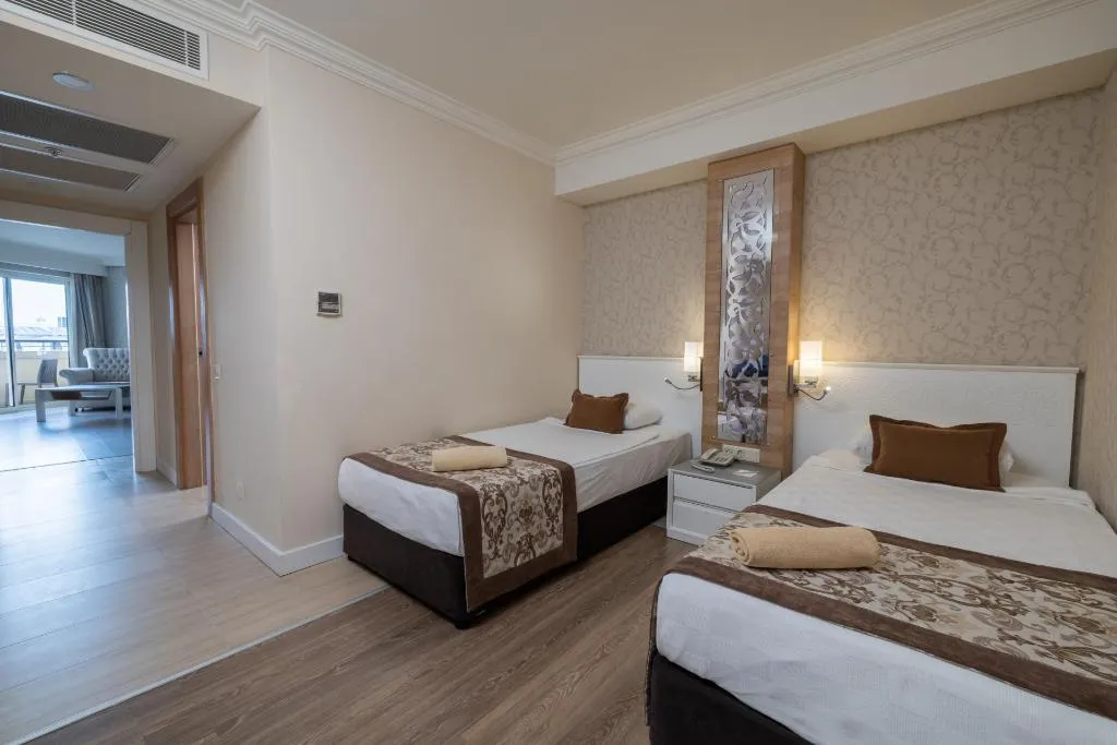 Room, Crystal Sunset Pearl Collection, Antalya