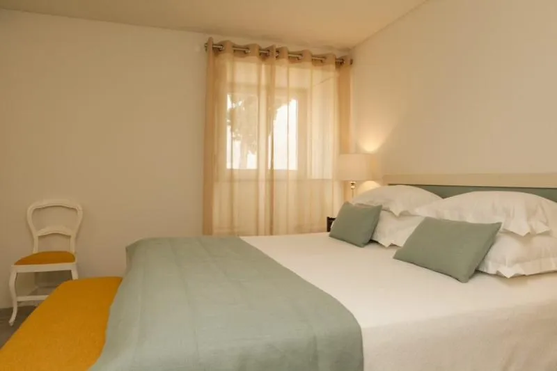 VILLA SUPERIOR Room, Casa Palmela - Small Luxury Hotels & Villas, Lisbon