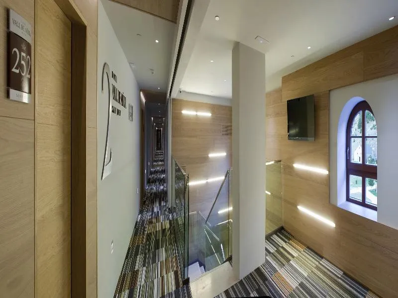 Lobby, Vall de Nuria, Costa Brava