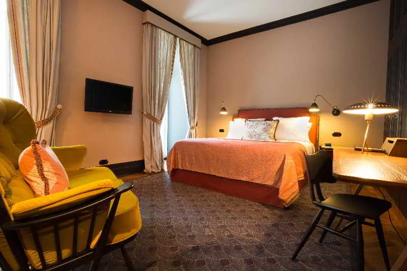 Room, Valverde Lisboa, Lisbon