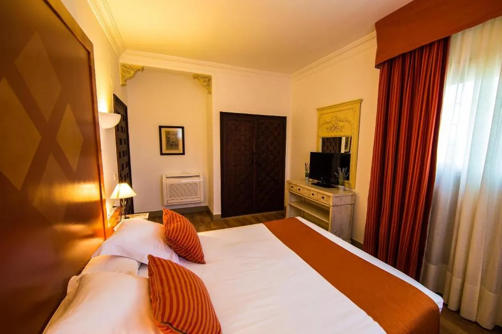 JUNIOR SUITE STANDARD Room, Hacienda del Cardenal, Madrid