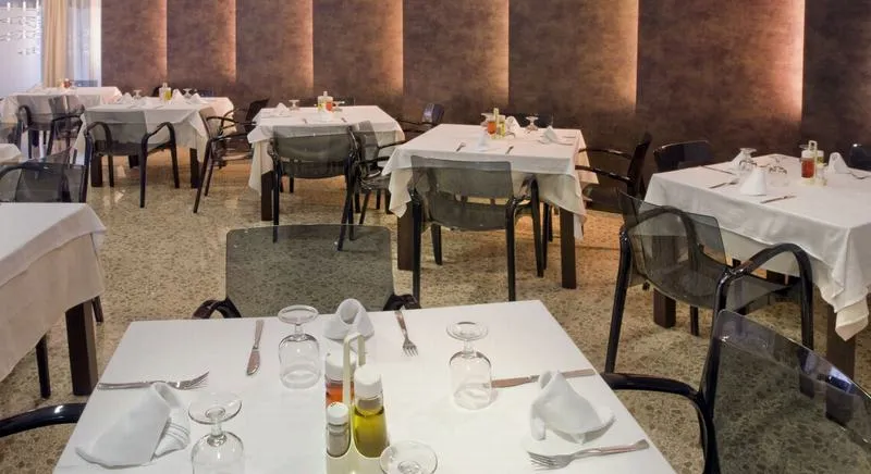 Restaurant, GHT Oasis Park & Spa, Costa Brava