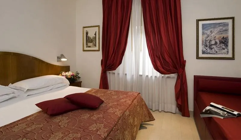 Room, De Petris, Rome