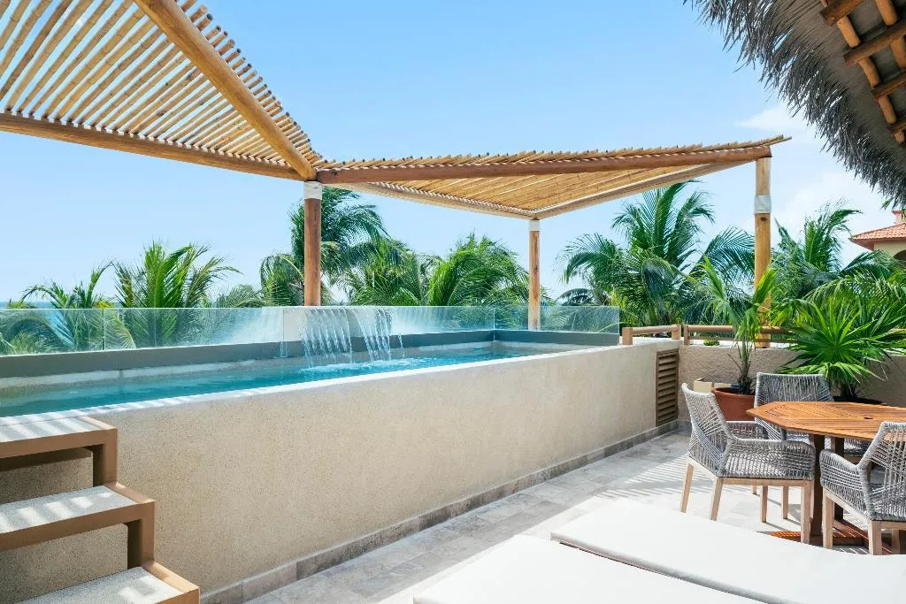 SUITE OCEAN FRONT Room, Iberostar Waves Quetzal All Inclusive, Cancun Area