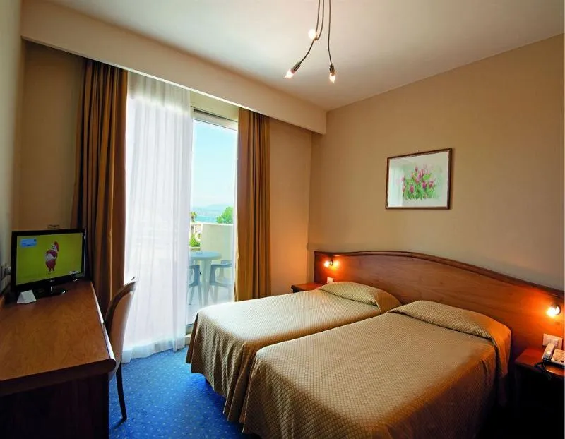 General view, Hotel Du Parc Sirmione, Milan