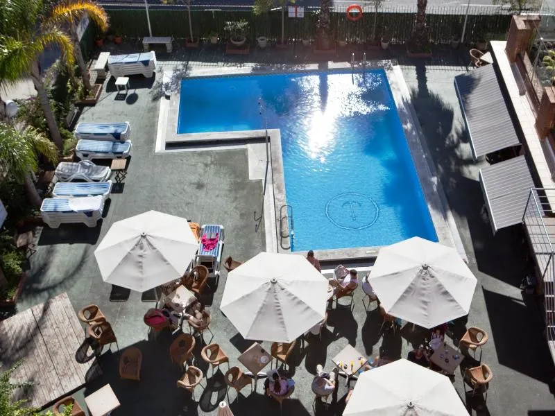 Pool, htop Palm Beach, Costa Brava