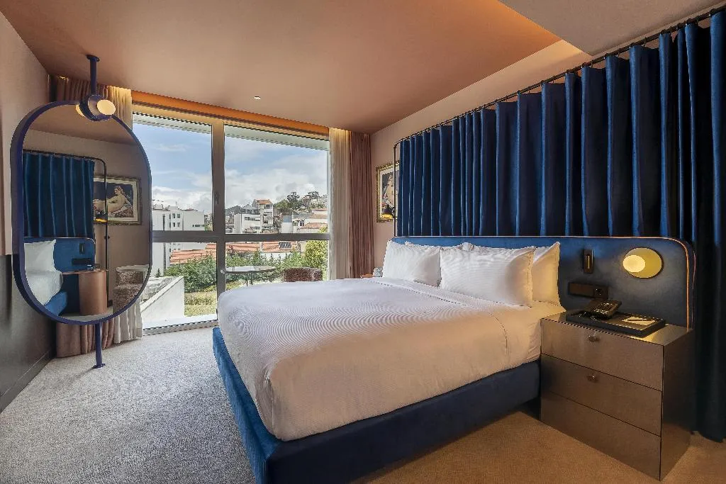 Double or Twin GUEST ROOM KING BED Room, Cenica Porto Hotel, Curio Collection By Hilton, Porto