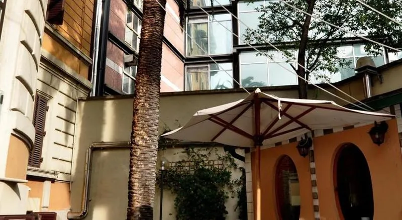 Terrace, Executive, Rome