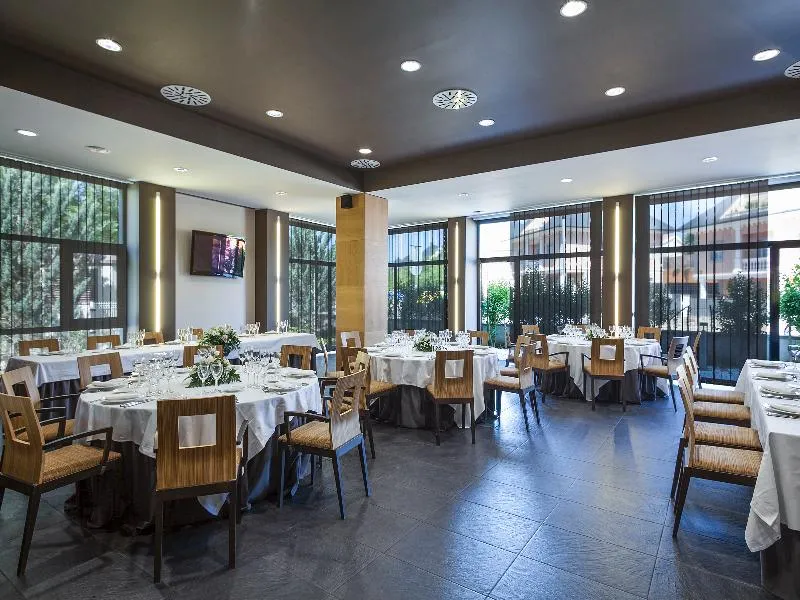 Restaurant, Aparthotel Attica 21 Vallés, Barcelona
