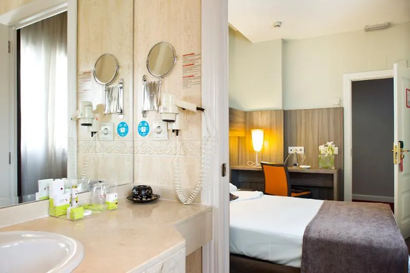 SINGLE STANDARD Room, Serrano, Madrid