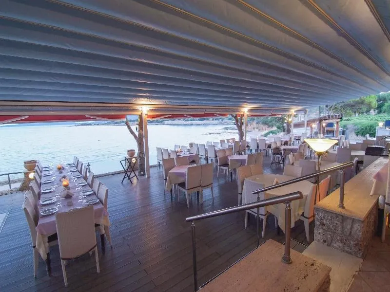 Restaurant, Epavlis Resort, Athens