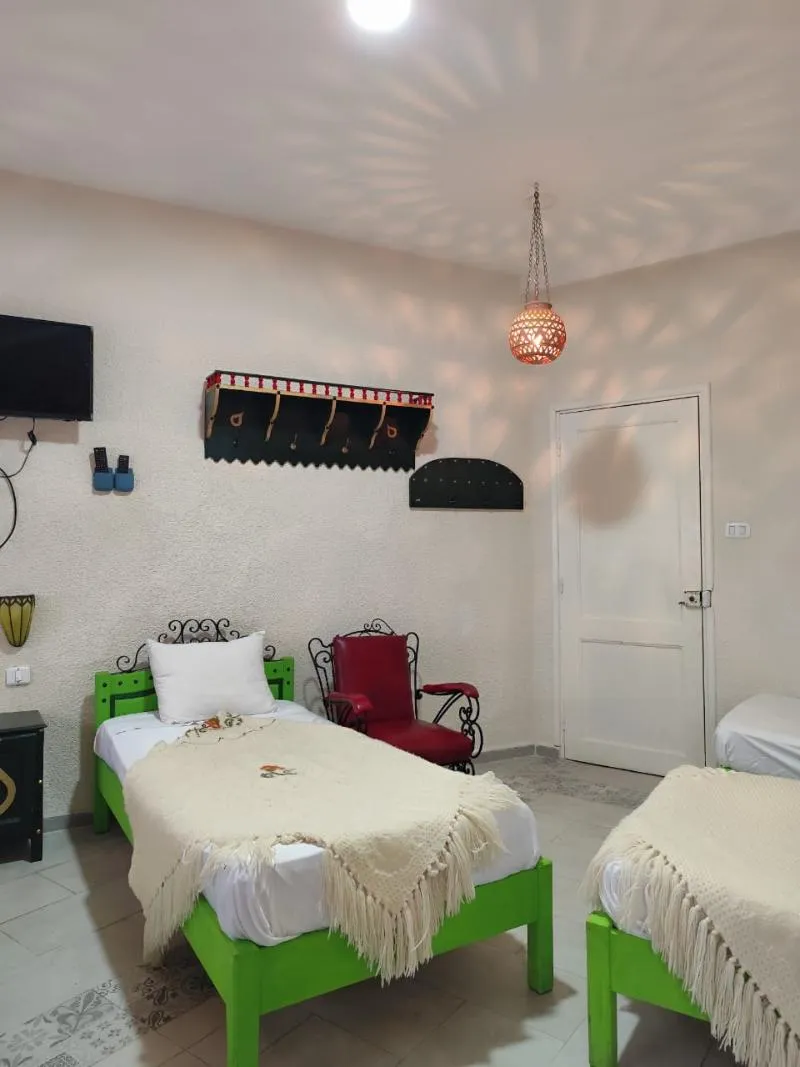 QUADRUPLE FOUR BEDROOMS ONE BATHROOM Room, Hotel Ayachi, Tunisia