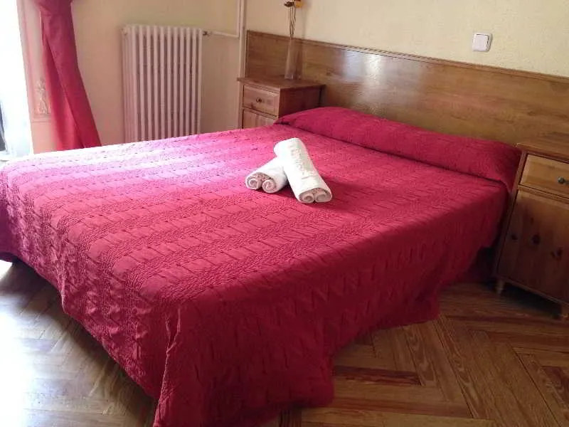 Room, Aresol, Madrid