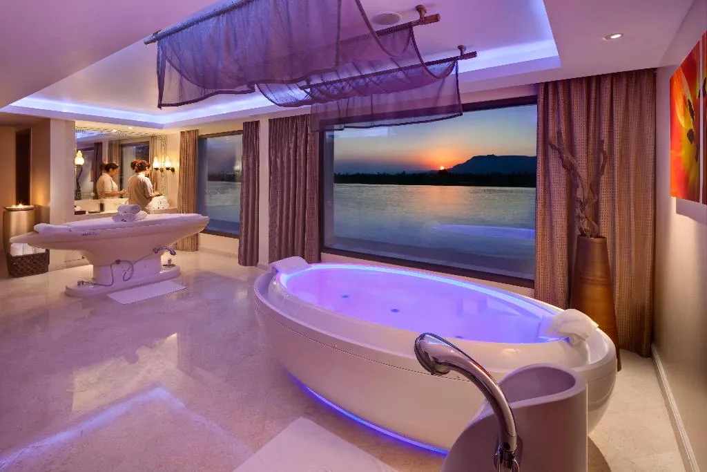 Sports and Entertainment, Hilton Luxor Resort & Spa, Luxor