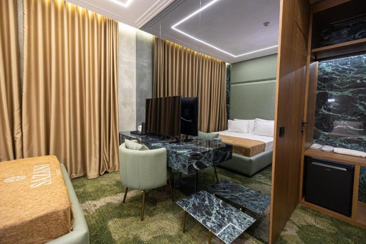 Sazani Hotel, Kavaje