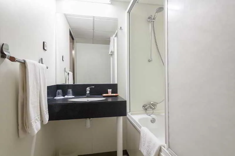 Room, Condal, Barcelona