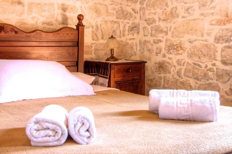 FAMILY ROOM CAPACITY 6 Room, Stone Village, Crete