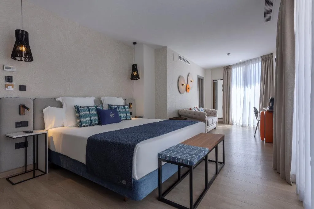 JUNIOR SUITE STANDARD Room, Lima, Costa Del Sol