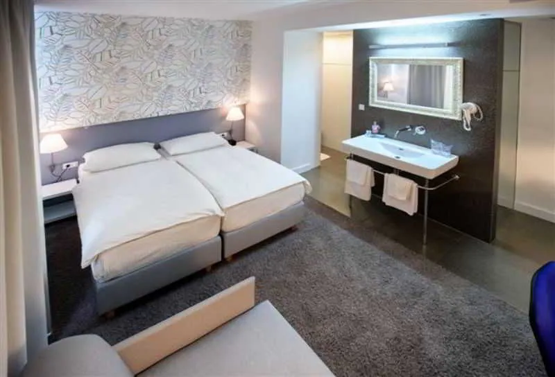 Room, Jona Split Rooms, Split