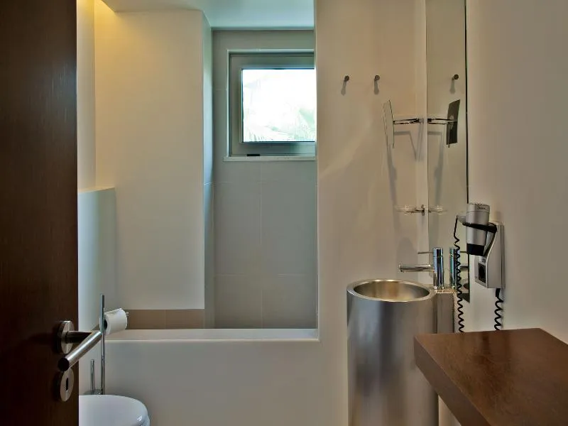 VILLA THREE BEDROOMS Room, São Rafael Holidays, Algarve