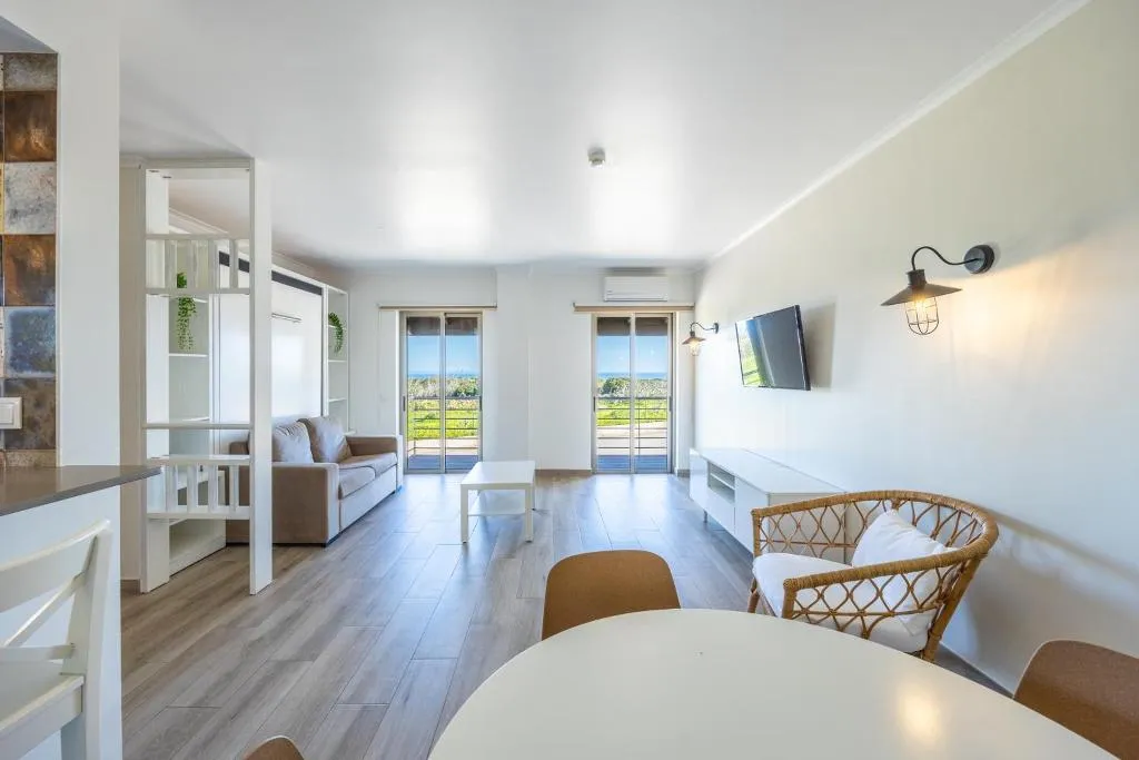 APARTMENT ONE BEDROOM WITH VIEWS Room, Pontalaia, Algarve