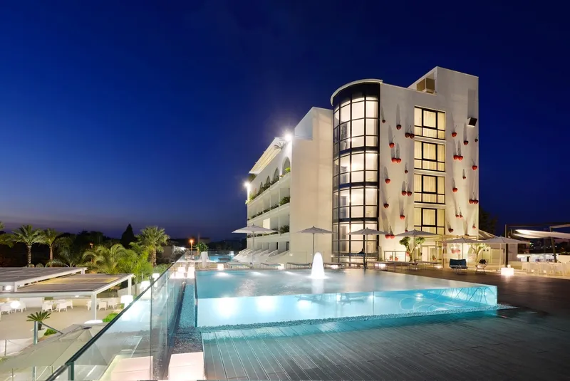 Terrace, Mec Paestum Hotel, Naples