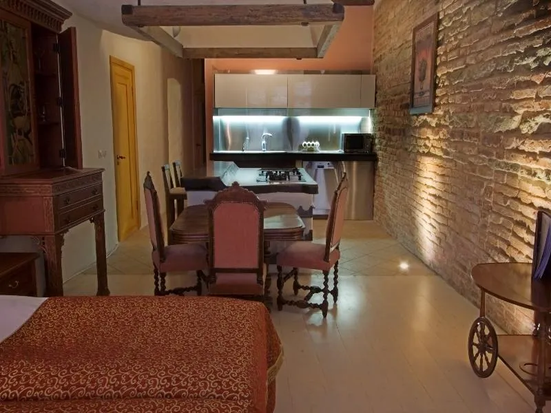 Room, St. Olav, Tallinn