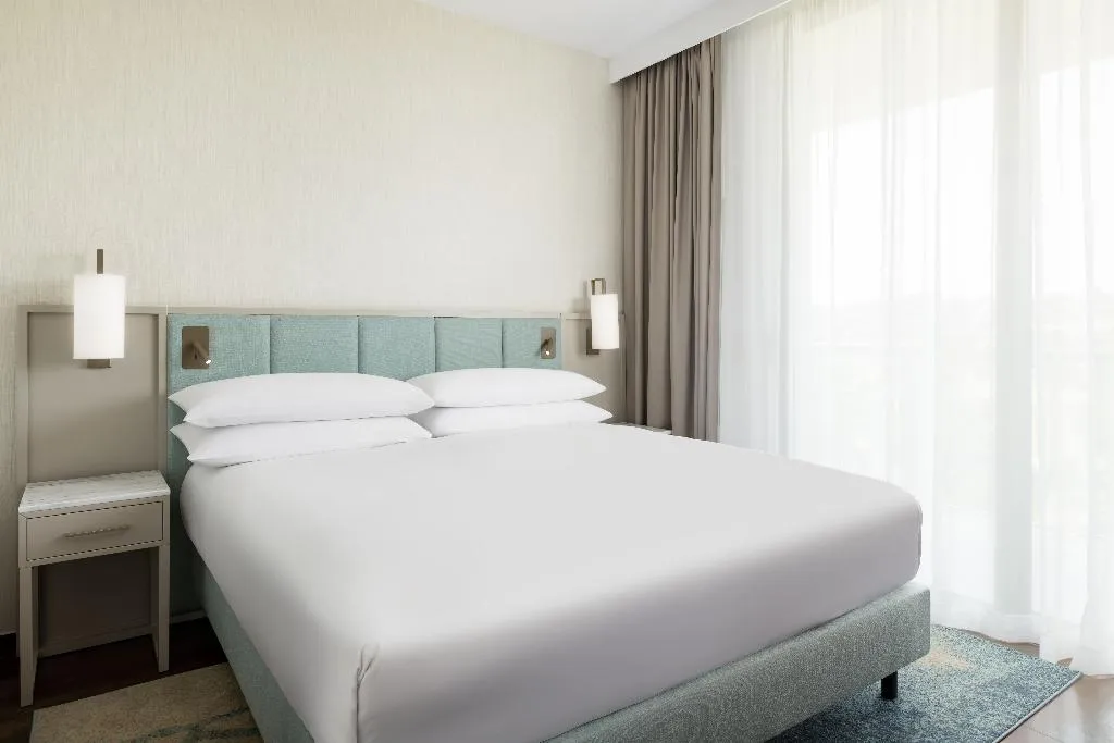 SUITE POOL VIEW Room, Marriott Residences Salgados Resort, Algarve