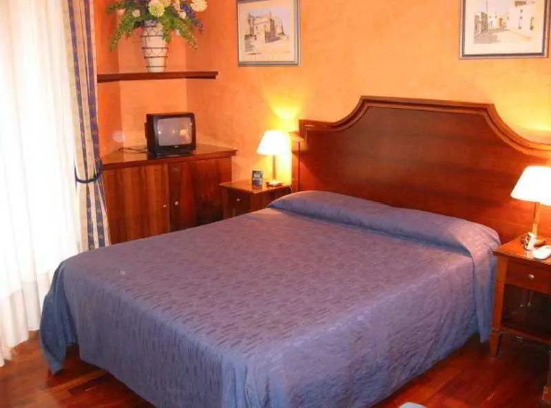 Room, Le Petit, Rome