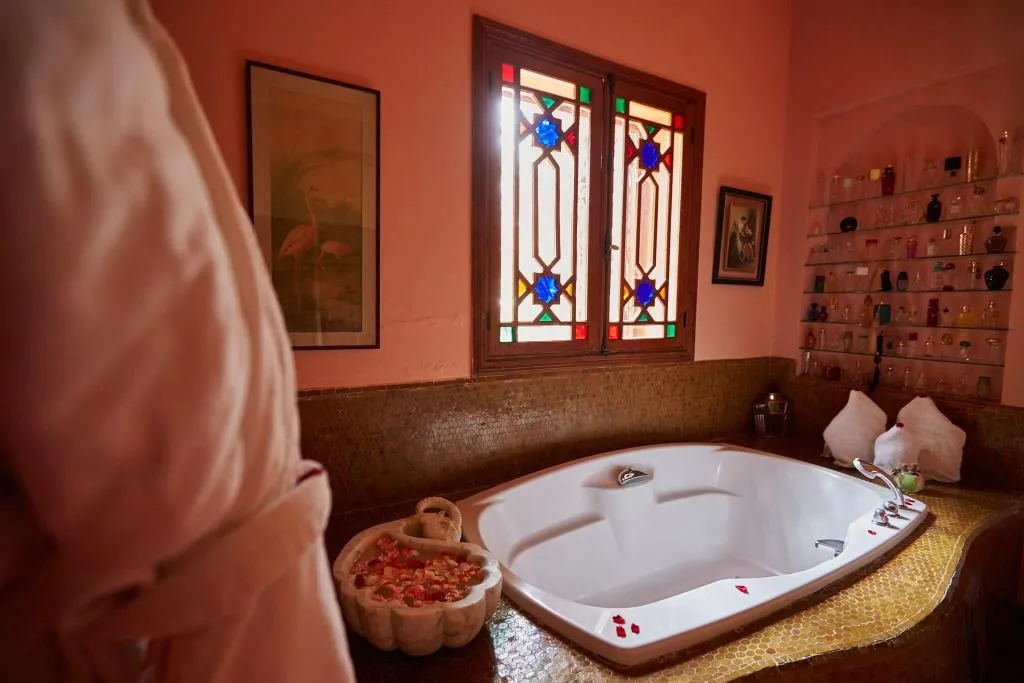 JUNIOR SUITE KING SIZE BED Room, Dar Ayniwen Garden Hotel & Bird Zoo, Marrakech