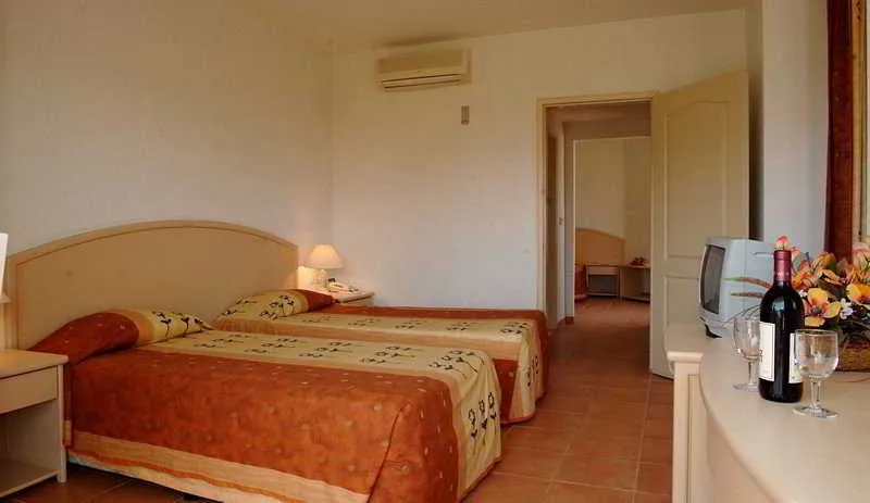 DOUBLE SINGLE USE ECONOMY Room, Aska Just In Beach, Antalya