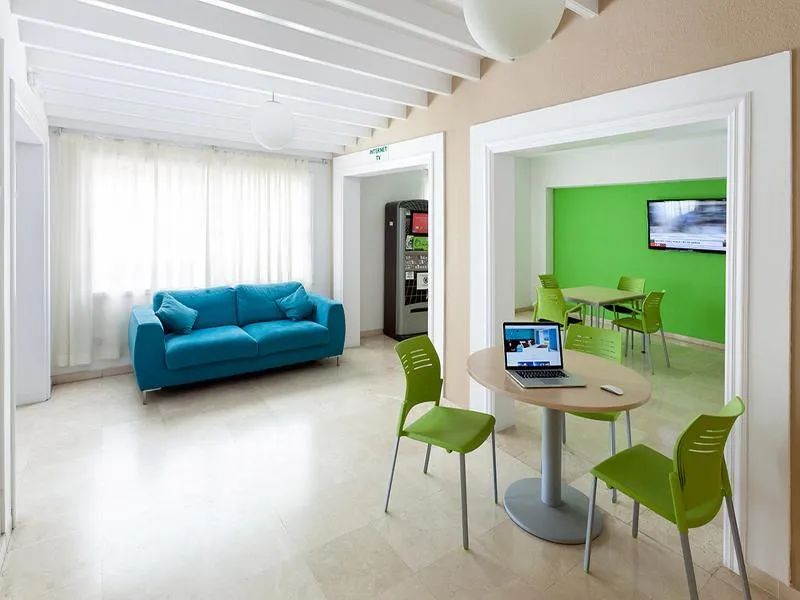 Lobby, Los Dragos Del Norte, Tenerife