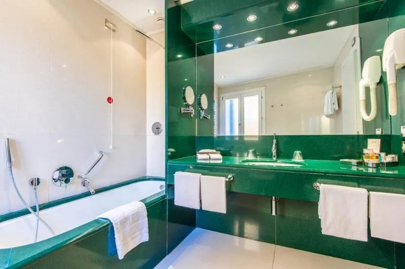 Double or Twin EXECUTIVE Room, Bonvecchiati Palace, Venice