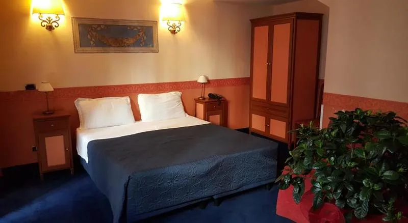 SINGLE STANDARD Room, Antico Palazzo Rospigliosi, Rome