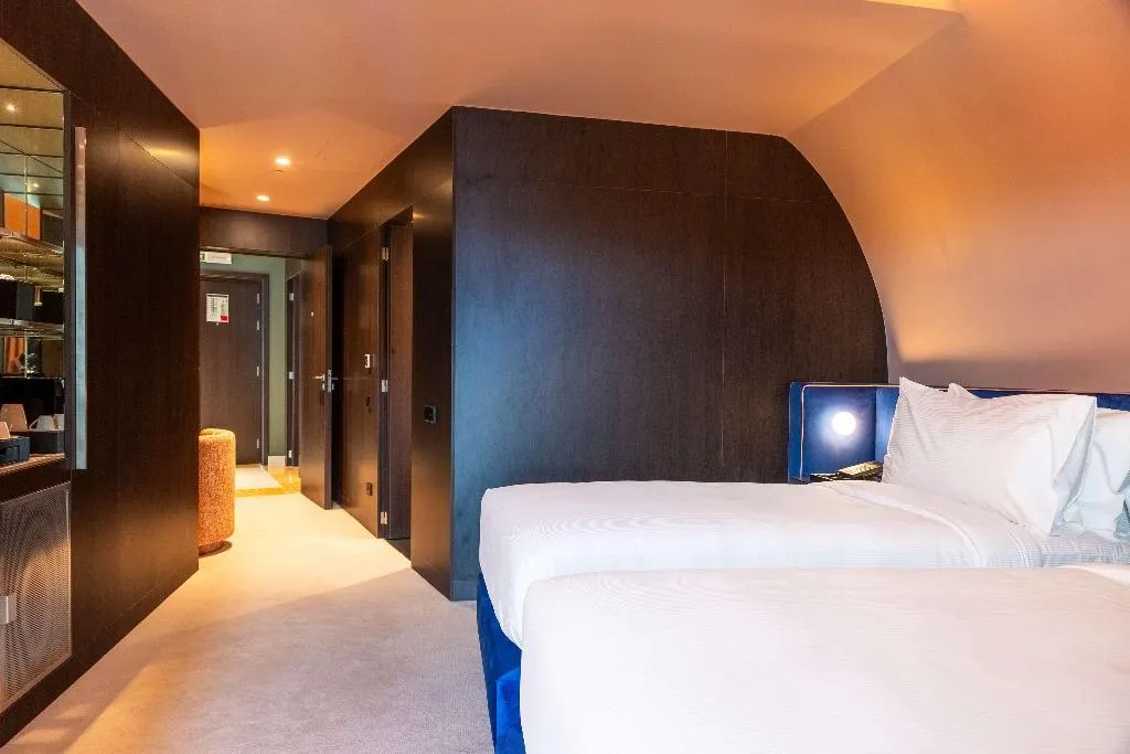 Room, Cenica Porto Hotel, Curio Collection By Hilton, Porto