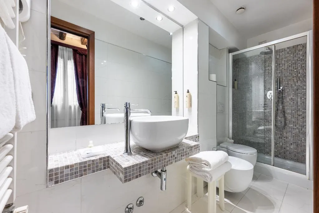 DOUBLE INNER Room, Paganelli, Venice