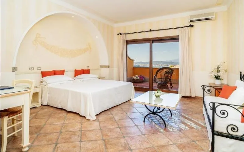 TRIPLE SUPERIOR Room, LH Pozzo Sacro, Olbia