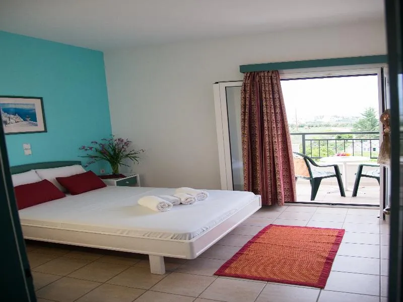 Room, Theoni Apartments, Crete