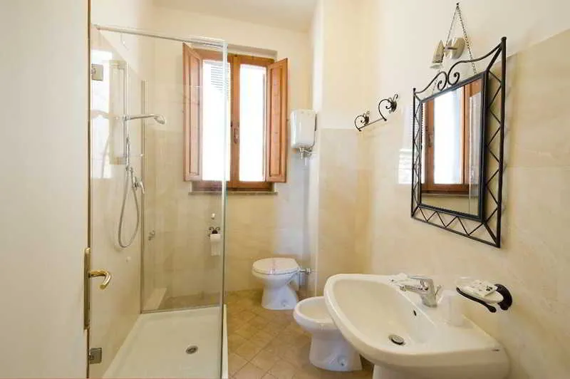 Room, Properzio, Perugia