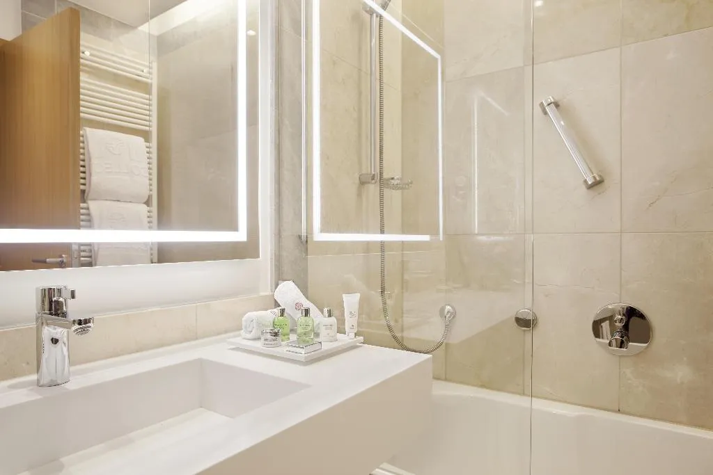 DOUBLE PREMIUM Room, NH Collection Berlin Mitte Friedrichstrasse, Berlin