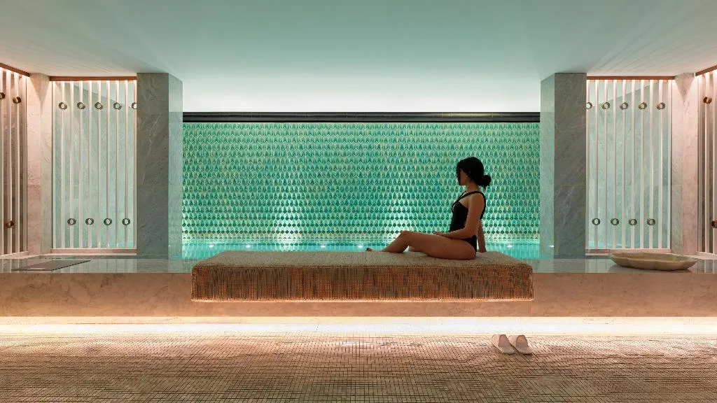 Pool, The One Monumental Palace, Porto