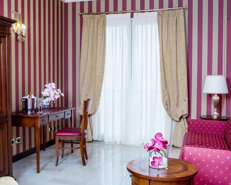 SUITE DELUXE Room, Diamond Naxos Taormina, Catania