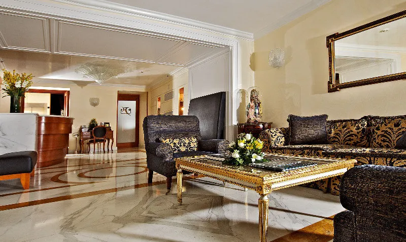 Lobby, Palazzo Turchini, Naples