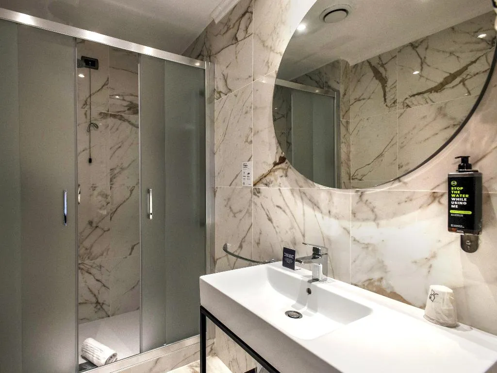 JUNIOR SUITE STANDARD Room, B&B Hotel Firenze Laurus Al Duomo, Florence