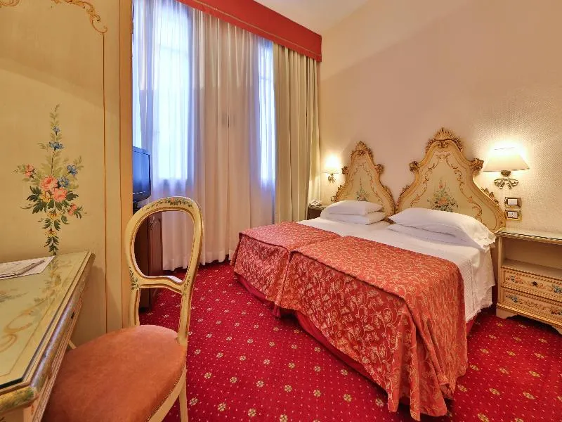 TRIPLE STANDARD Room, Hotel Biasutti, Venice