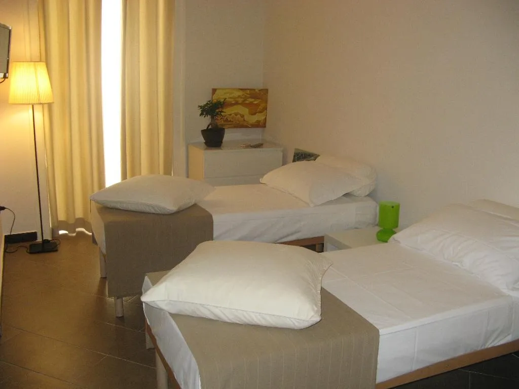 Double or Twin STANDARD Room, iBed Napoli B&B, Naples