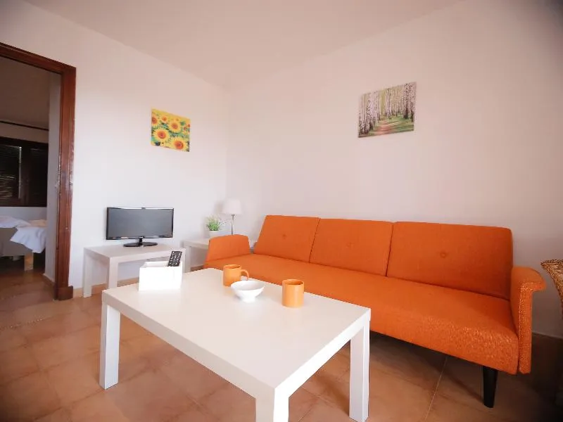 APARTMENT CAPACITY 5 TWO BEDROOMS Room, Binibeca Mar, Menorca